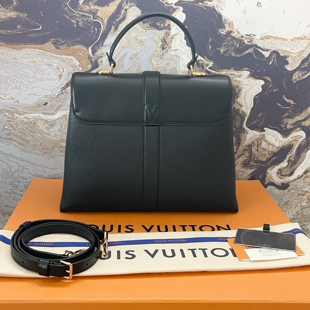 Louis Vuitton Rose Des Vents MM Grained Smooth Calfskin Black Leather Bag - Picture 3 of 15
